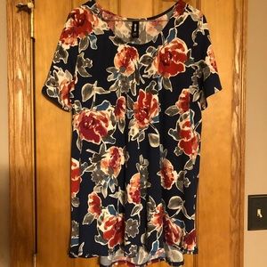Agnes & Dora Everyday Tee XXL Navy Floral Slinky